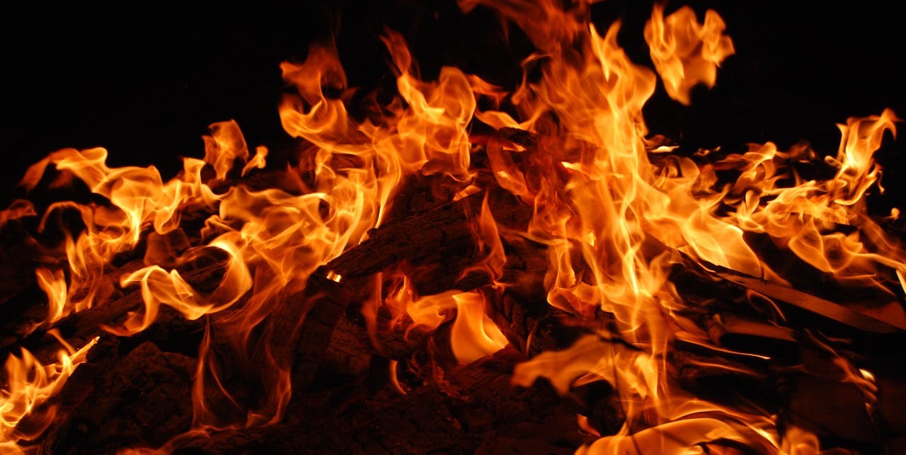 Jaka jest temperatura w kominku